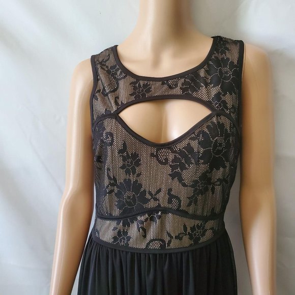 UP by Ultra Pink Black/Tan Lined Bodice Lace Cut-Out Cocktail Dress Size Medium - Picture 4 of 16